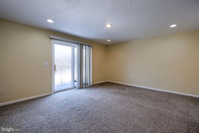 462 MADISON DR, Shrewsbury, PA 17361