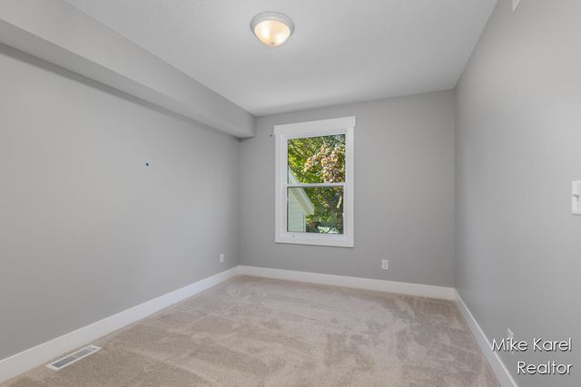 10613 68th Avenue, Allendale, MI 49401