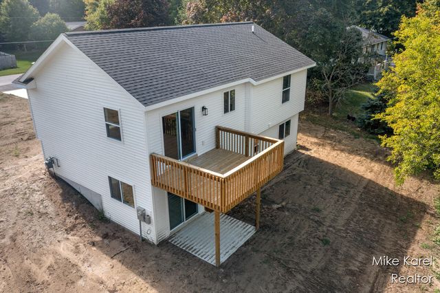 10613 68th Avenue, Allendale, MI 49401