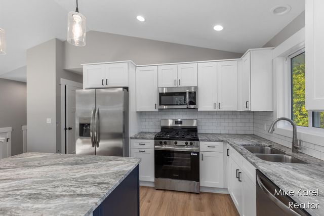 10613 68th Avenue, Allendale, MI 49401