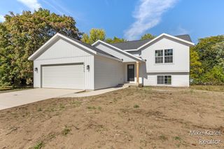 10613 68th Avenue, Allendale, MI 49401