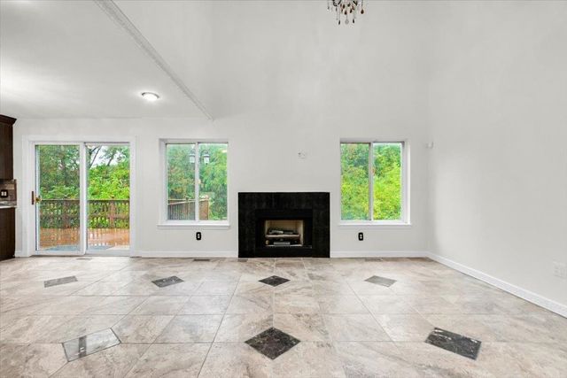 7295 W Maple Road, West Bloomfield Twp, MI 48322