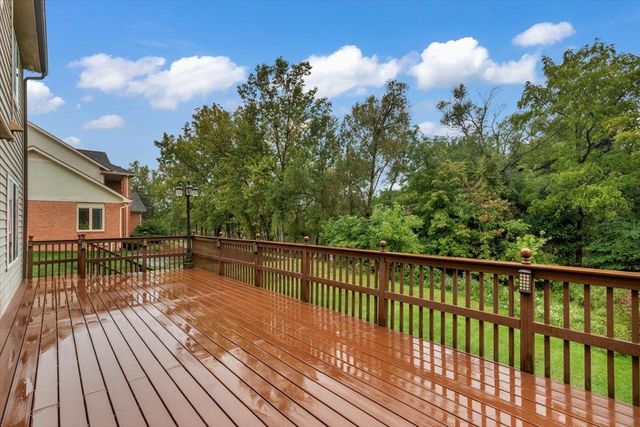7295 W Maple Road, West Bloomfield Twp, MI 48322