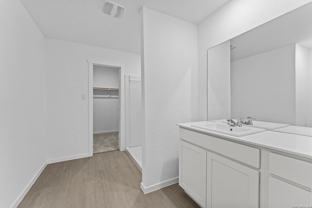 1867 Wood Warbler, New Braunfels, TX 78130