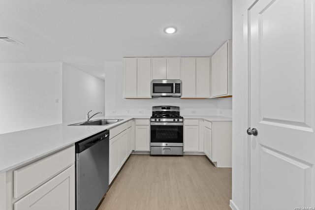 1867 Wood Warbler, New Braunfels, TX 78130