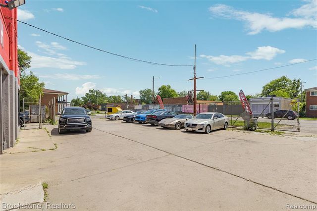 10200 Whittier Street, Detroit, MI 48224