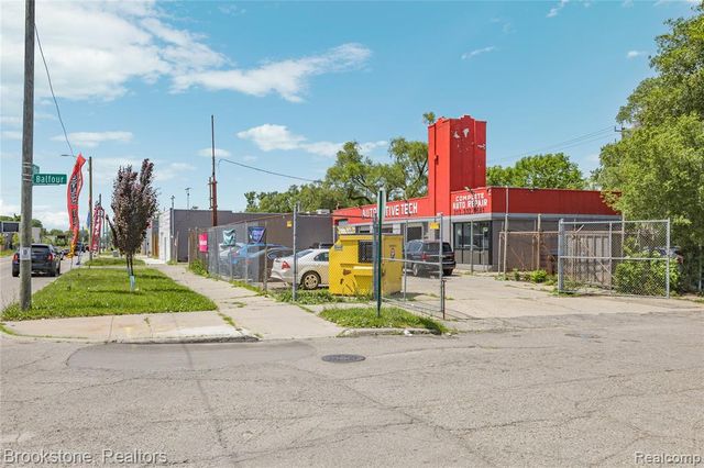 10200 Whittier Street, Detroit, MI 48224