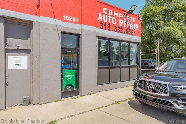 10200 Whittier Street, Detroit, MI 48224