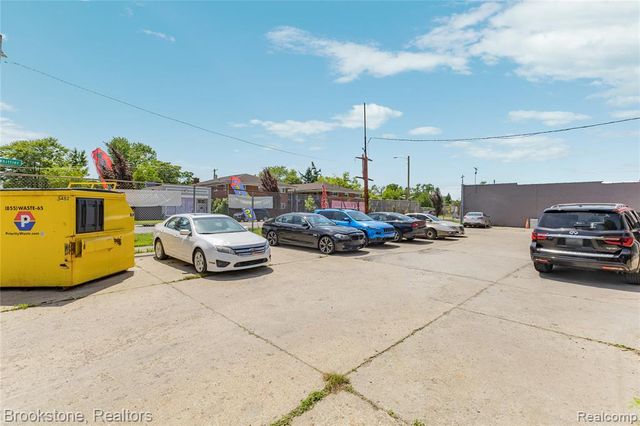 10200 Whittier Street, Detroit, MI 48224