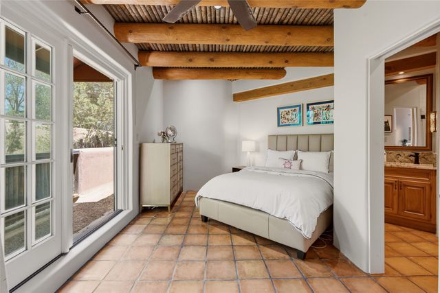 541 Camino Rancheros, Santa Fe, NM 87505