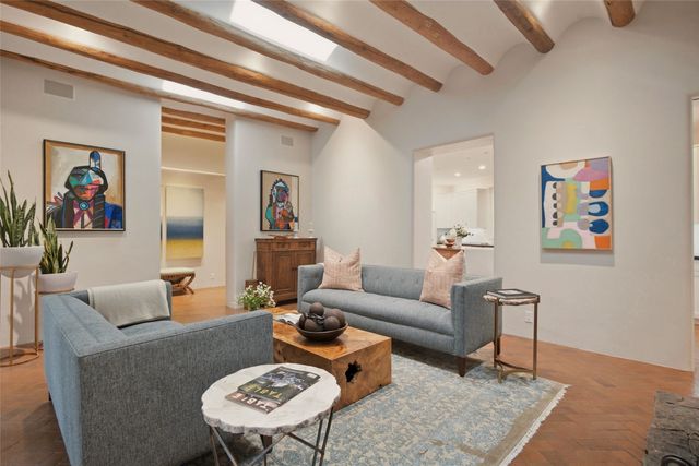 541 Camino Rancheros, Santa Fe, NM 87505