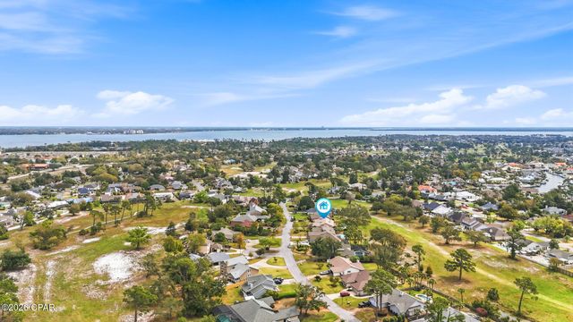 1009 Barracuda Drive, Panama City, FL 32408