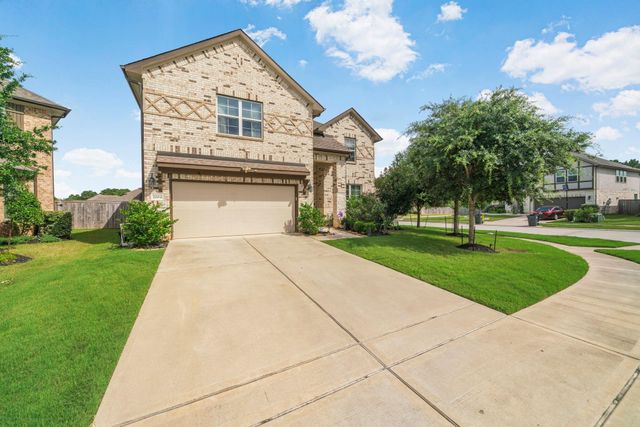2004 Woodland Park Court, Conroe, TX 77384