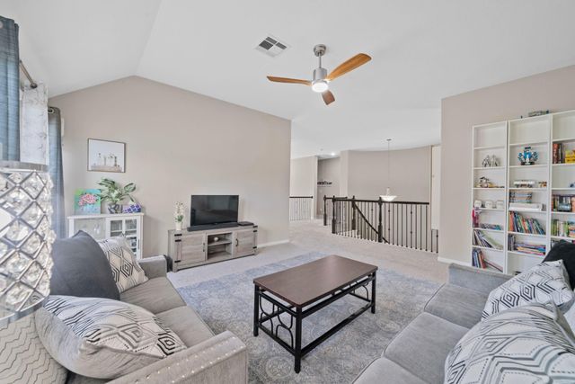 2004 Woodland Park Court, Conroe, TX 77384