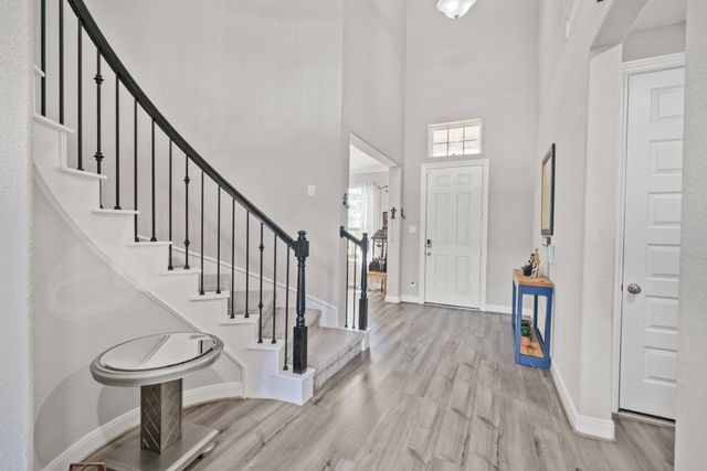2004 Woodland Park Court, Conroe, TX 77384