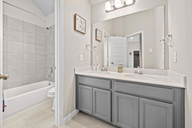 2004 Woodland Park Court, Conroe, TX 77384