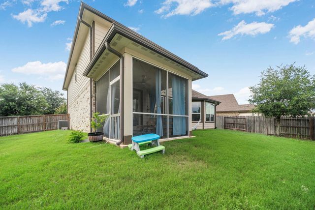 2004 Woodland Park Court, Conroe, TX 77384