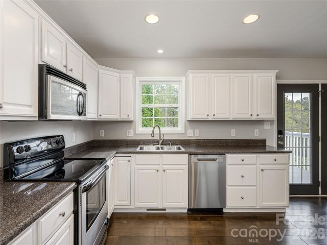 44 Ridgeland Lane, Asheville, NC 28805
