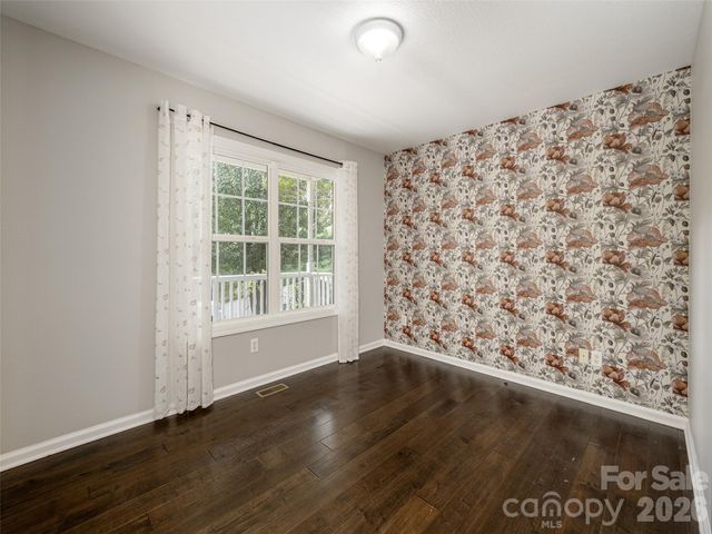 44 Ridgeland Lane, Asheville, NC 28805