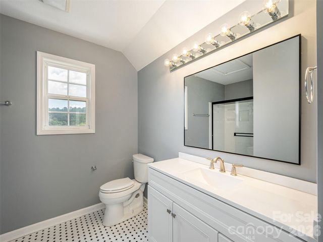 44 Ridgeland Lane, Asheville, NC 28805