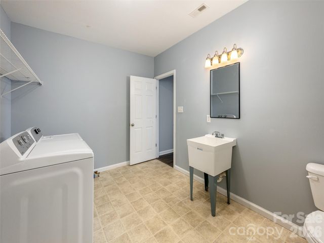 44 Ridgeland Lane, Asheville, NC 28805