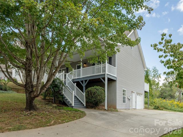 44 Ridgeland Lane, Asheville, NC 28805