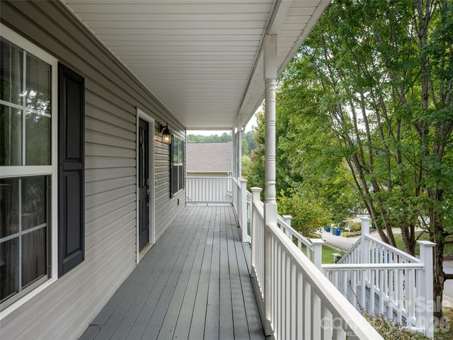 44 Ridgeland Lane, Asheville, NC 28805
