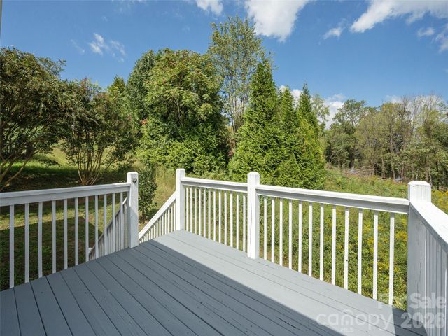 44 Ridgeland Lane, Asheville, NC 28805