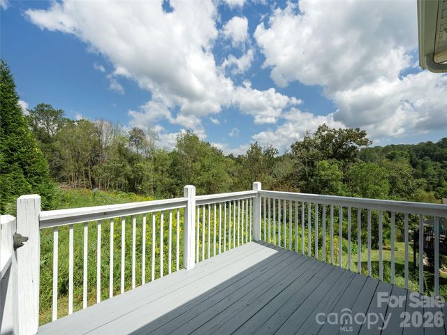 44 Ridgeland Lane, Asheville, NC 28805