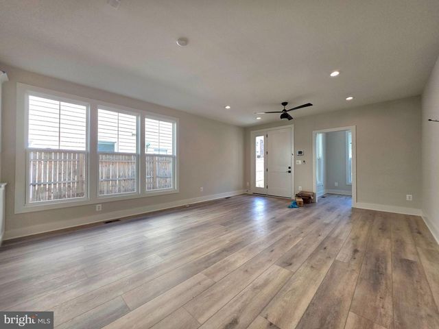 41 E REED AVE, Alexandria, VA 22305