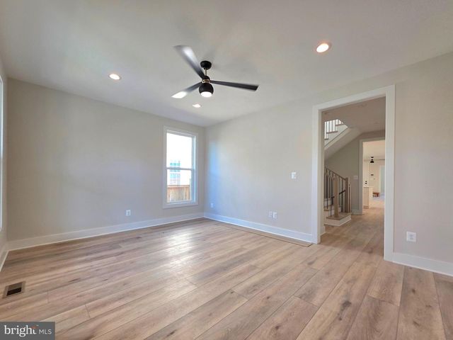 41 E REED AVE, Alexandria, VA 22305