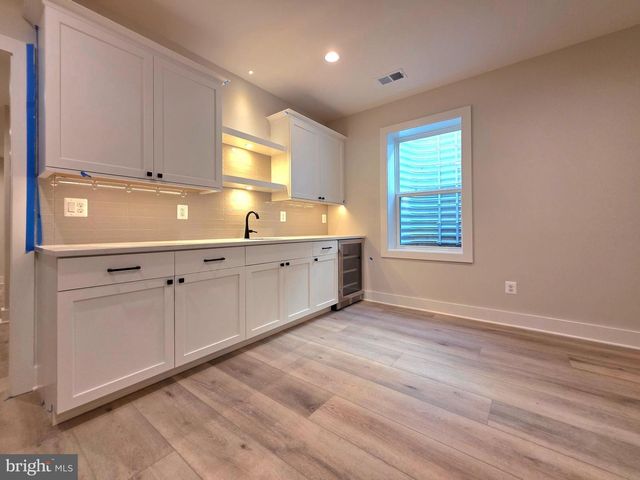 41 E REED AVE, Alexandria, VA 22305