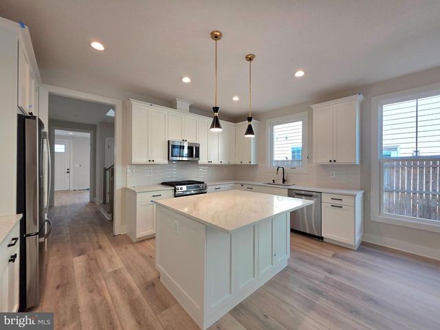 41 E REED AVE, Alexandria, VA 22305