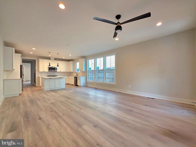 41 E REED AVE, Alexandria, VA 22305