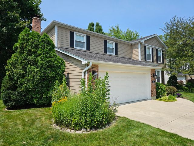 913 Warwick Lane, Libertyville, IL 60048