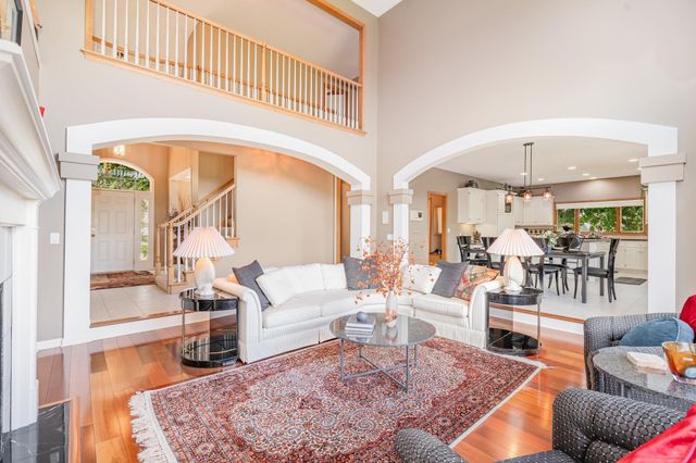 9031 Highview Lane, Woodbury, MN 55125