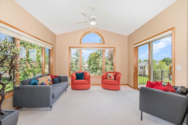 9031 Highview Lane, Woodbury, MN 55125