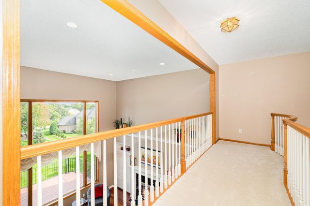 9031 Highview Lane, Woodbury, MN 55125