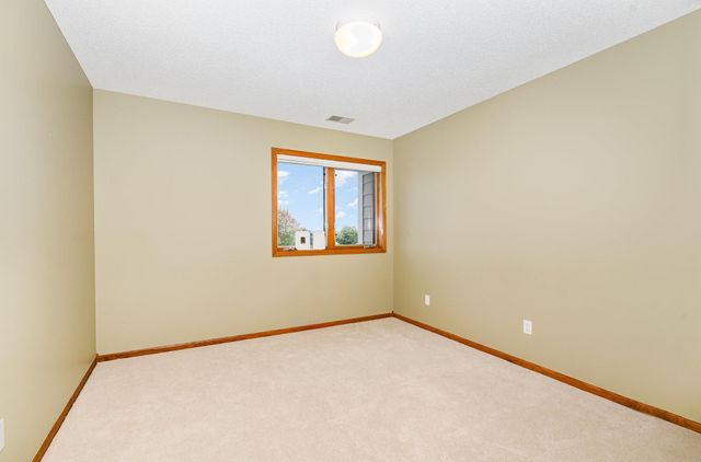 9031 Highview Lane, Woodbury, MN 55125