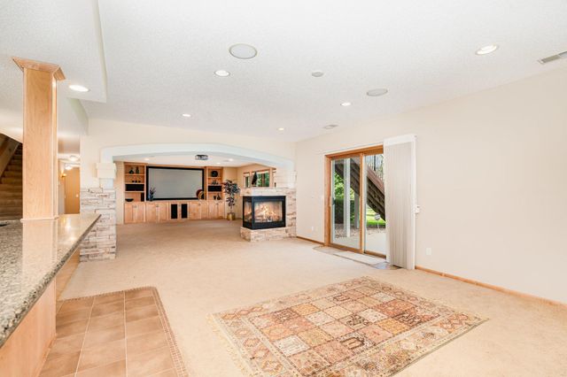 9031 Highview Lane, Woodbury, MN 55125