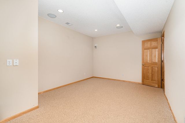 9031 Highview Lane, Woodbury, MN 55125