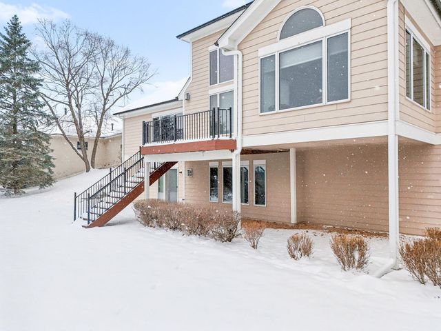 9031 Highview Lane, Woodbury, MN 55125