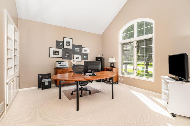 9031 Highview Lane, Woodbury, MN 55125