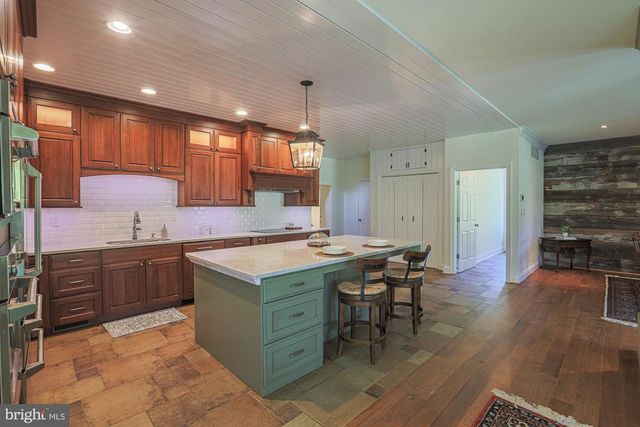 19020 GUNPOWDER RD, Millers, MD 21102