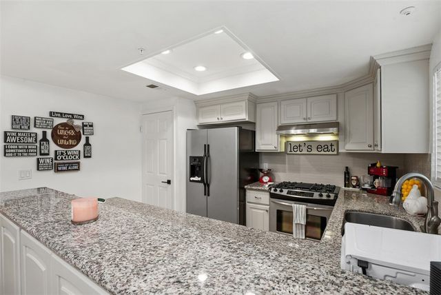 4561 Warner, Huntington Beach, CA 92649