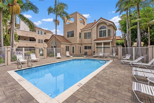 4561 Warner, Huntington Beach, CA 92649
