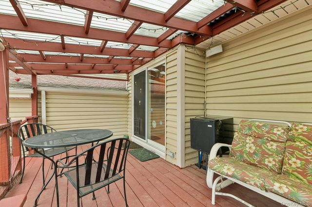 2394 Cedar Street, Seaford, NY 11783
