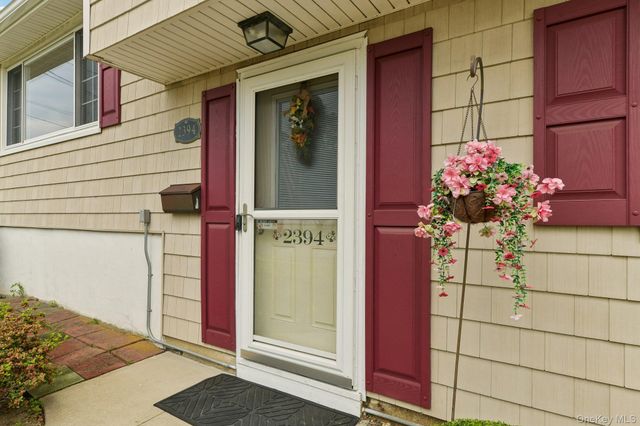 2394 Cedar Street, Seaford, NY 11783