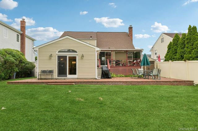 2394 Cedar Street, Seaford, NY 11783
