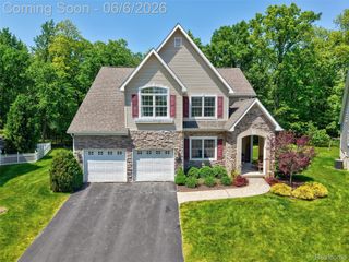 10242 Beacon Court, Grand Blanc Charter Township, MI 48439